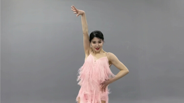 กระโปรงสีชมพูตัวน้อย