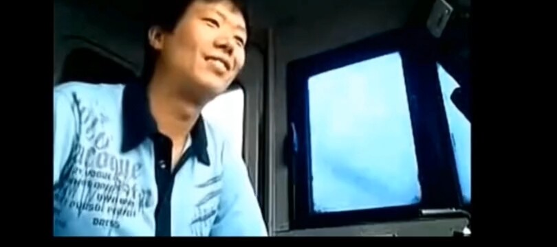 [Đường sắt Trung Quốc] Cảnh tượng kinh điển   Lão Chu: Lên cầu rồi hahaha