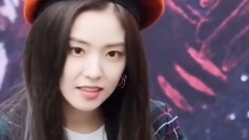 Sure enough, male fans are accidents, but female fans are true love! #IU # Jung Soo Jung # Zhao Lusi