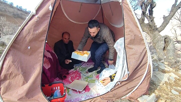 Nomadic wedding in a small tent♥♥🥰🥰
