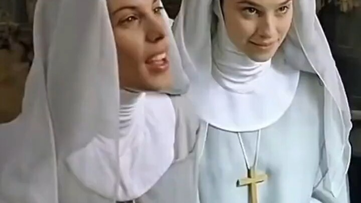 หนุ่มหล่อที่หาดูได้ยาก แม้แต่นักบวชหญิงยังอดใจไม่ไหว «เดคาเมโรน»