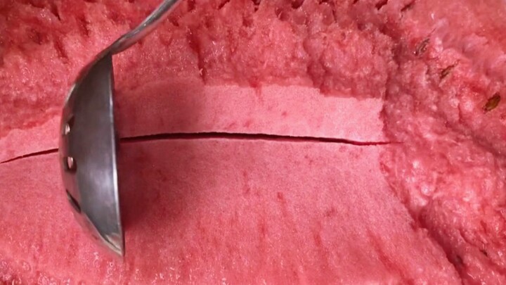 The most controversial way to eat watermelon…