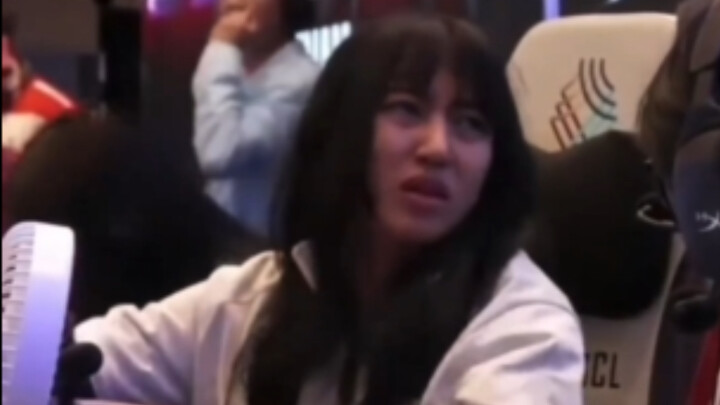 Căng quá đỗi: Nữ streamer giả danh tuyển thủ esports, gian lận tày trời, bị bắt quả tang ngay tại tr