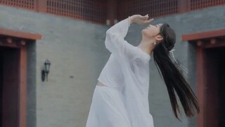 时光静好，与君语； 如水时光，与君同； 繁华落尽，与君老。