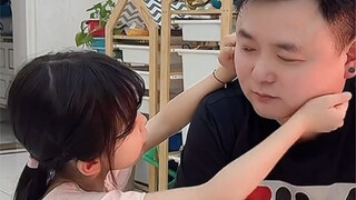 哈哈哈 老刘头开始意识到自己的陪伴确实不够了。宝子们你们在评论区多说。老刘头开始急了。之后说再怎么样一定多抽时间陪崽😏 #不缺席的爸爸是对孩子最好的富养