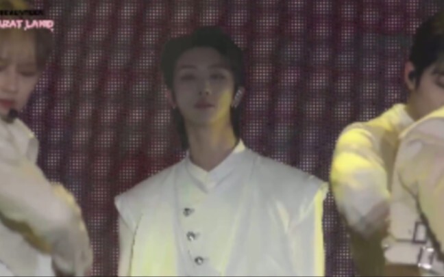 【Xu Minghao】Who understands? The way it slowly rises feels truly sacred.