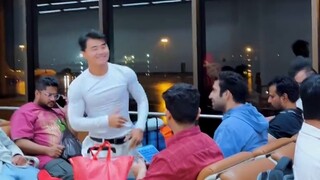 Kebahagiaan hari ini akhirnya ditarik oleh sang kakak untuk berfoto. Bagus #socialphobia #introversi