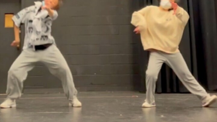 What will be the difference between the zoo flip jumps performed by people with a height difference 