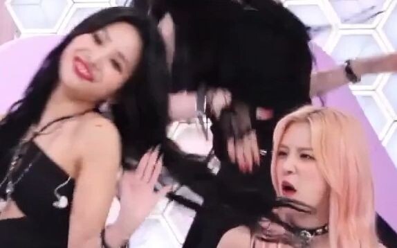 无限酒精女娃