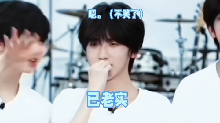 【奇文】你们假装不在意的样子挺好笑的😂