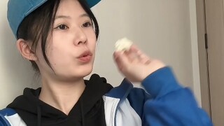 People Who Are Ticklish on Their Necks