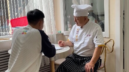 Buat Nasi Goreng Kecap Tulang Ikan untuk Sang Kepala Taman Kanak-kanak