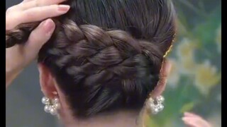 Tutorial on Updo Hairstyle for Rich Girls (for Clumsy Hands)
