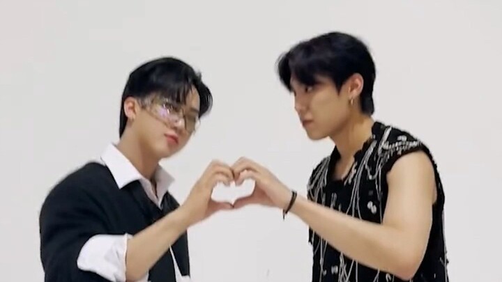 Tantangan Kelas S Changbin dengan AB6IX Park Woojin + Tantangan LOSER | Pembaruan TikTok