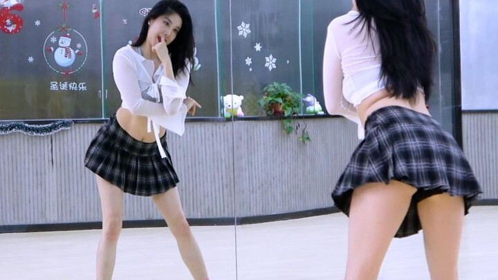 Đừng nhìn vào chỗ không nên nhìn!