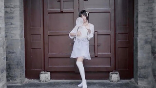 [Dance Cover] A Thousand Miles to the Moon-Why not eat bunny with me?