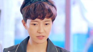 Three men and women all think they are light bulbs. Among the funny triangle of protagonists in Fore