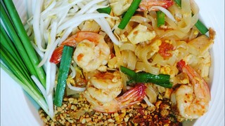 Best Ever Pad Thai Recipe, street food ผัดไทยกุ้ง