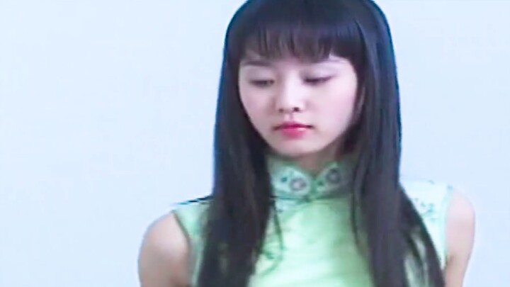 หลิวซือซือในวัย 17 ปี หน้าเด็กจนบีบได้น้ำสองชามเลย!