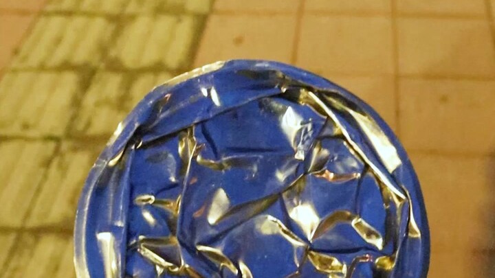 ضربني مباشرة على... رأسي!