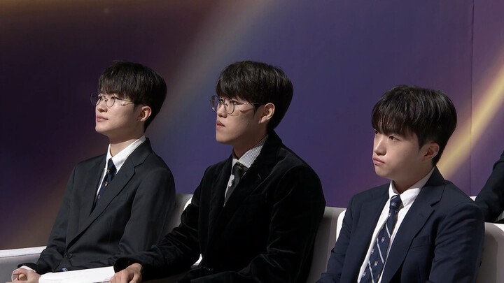 حفل توزيع جوائز LCK: فاكر يرافق الفائزين دون الفوز!