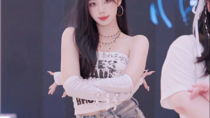 MEOVV-abracadabra | Look into My Eyes