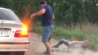 报应来得太快就像龙卷风，看你们还敢不敢干坏事了