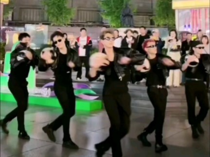 【F3 ทีมบาสเกตบอล】เต้นเท้าร้อน “booty music”