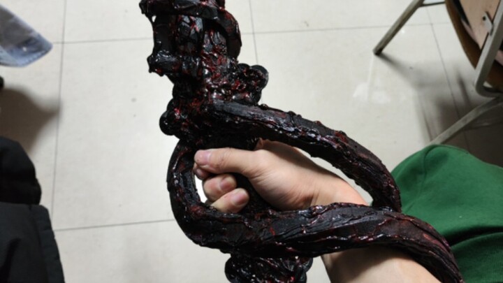 Pedang koin tembaga yang selalu melingkari lengan setiap tahun, akhirnya bisa aku mainkan sendiri!