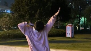 出门踩了德芙，丝滑了一整天