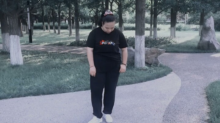 ท่าเต้นดั้งเดิมของเพลงเปิดตัวของบอยกรุ๊ปเสมือน MANTA "SIREN" [ได้รับอนุญาต]