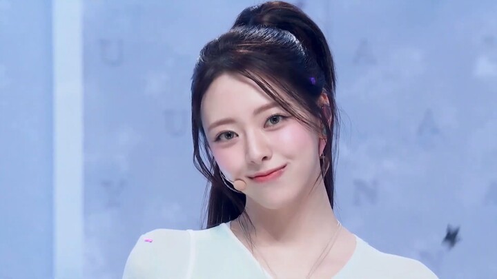 Shin Yuna’s solo debut song “Ice Cream” first stage performance