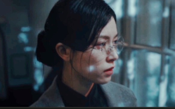 “You look just like an old friend of mine.”