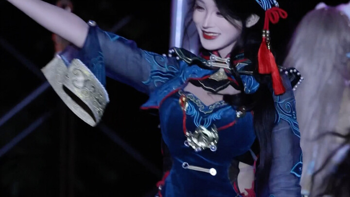 Không! Tôi là con gái mà, cái đồ nhỏ xíu này nhảy nhót trước mặt tôi cũng chịu thua thôi!