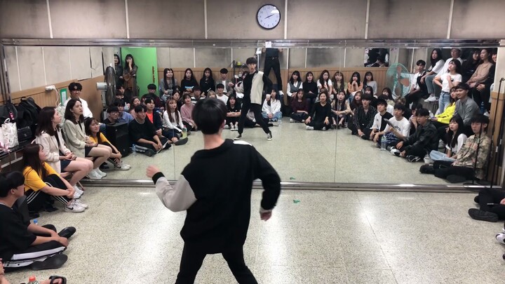 Club students dance to BOOM - NCT DREAM