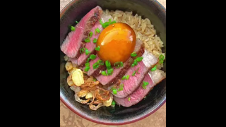 ข้าวหน้าเนื้อไข่ดองซีอิ๊ว