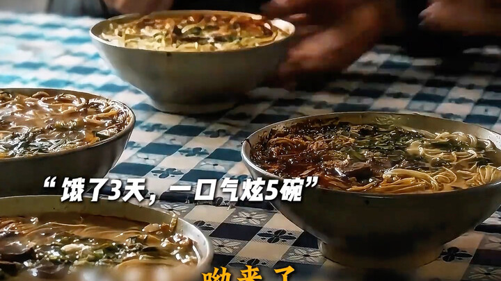 Làm thế nào để dùng tiền bốn tô mì mà ăn được năm tô mì?