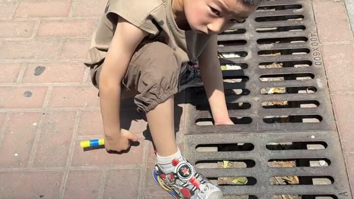 I happened to see this kid crouching here with his back to me the whole time. I thought, “Isn’t it s