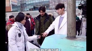 鬼怪：三人行！必有一个电灯泡！别看了，说的就是你！孔刘=电灯泡