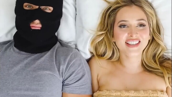 الصديقة النقية مقابل الصديقة ذات الخبرة