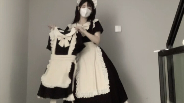 It's still a vlog... I handmade two maid outfits—this is how confident you have to be to run a lolit