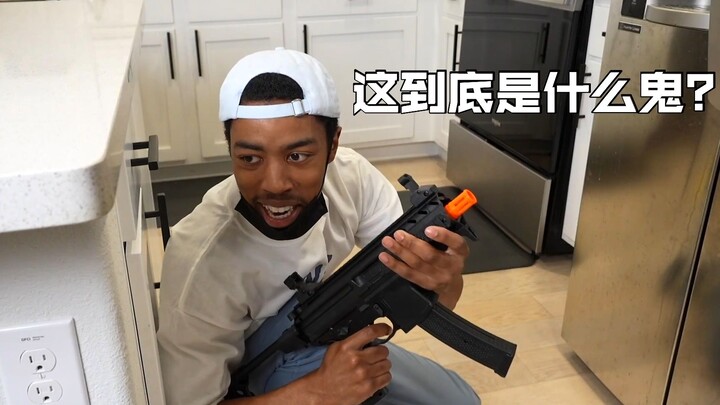 当警匪片中有人开挂时...
