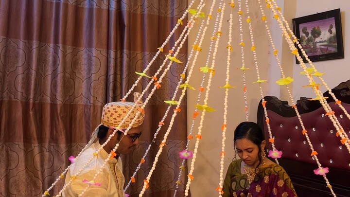 বাসর ঘরে কি হয় দেখুন