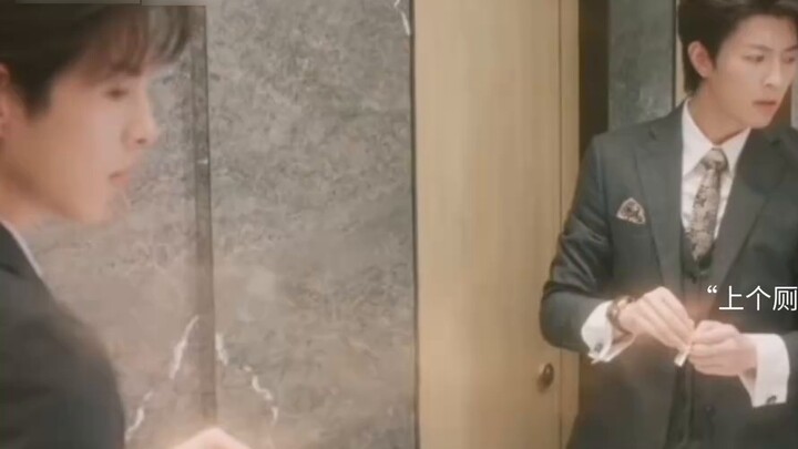 Dia tetap tenang dalam menghadapi bahaya, mengubah liriknya saat itu juga, dan memandang rendah Sekr