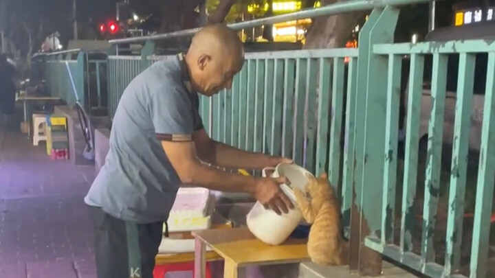 “Sebenarnya kakek dan nenek sudah menganggap mereka seperti anak sendiri”