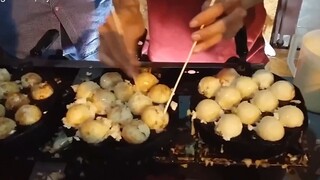 bánh bạch tuộc nướng - Món ăn đường phố Nhật Bản