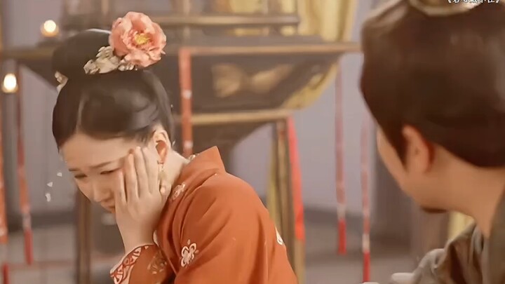 Cô tiên nhỏ ứng trước tương lai qua chiếc vòng tay, nào ngờ con trai lại không phải của mình. “Lòng 