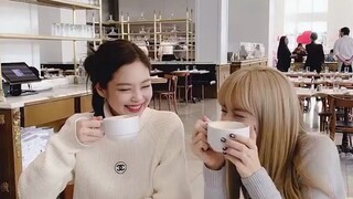 (Remix)Momen menyenangkan Jennie dan Lisa|BLACKPINK