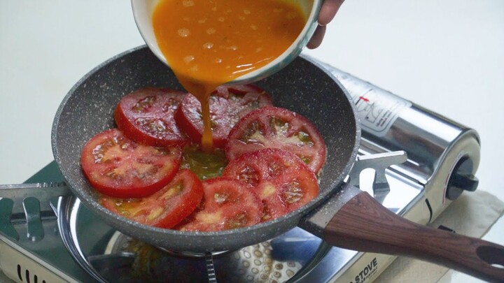 Praktis! Membuat Sarapan Dari Telur Dan Tomat - Resep Omelet Tomat
