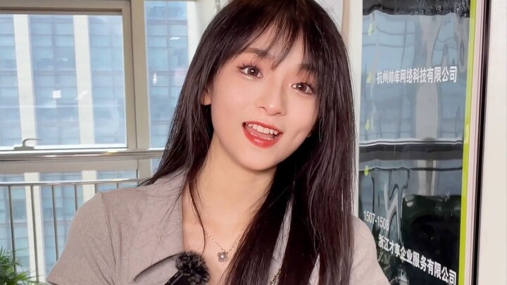 Hôm nay được trả lương đi hát karaoke, yey!